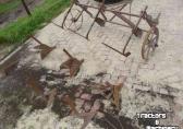  frame met aanaarders en ook met schoffels